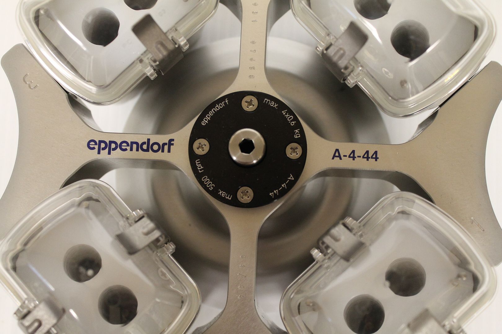 Eppendorf A444 Rotor w/ 4Swing Buckets/Inserts & Lids 5804/5804R